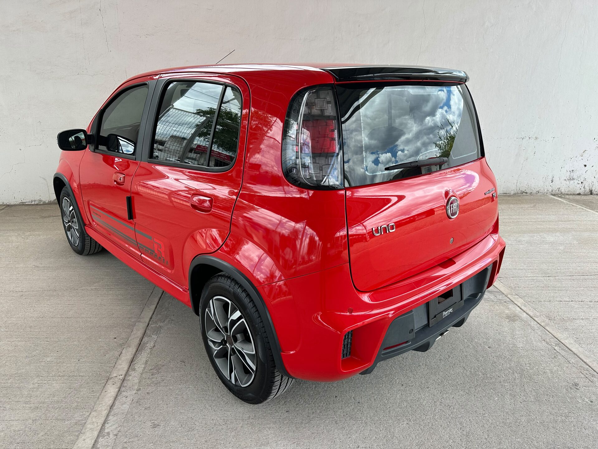 2019 Fiat Uno Sporting thumbnail 4
