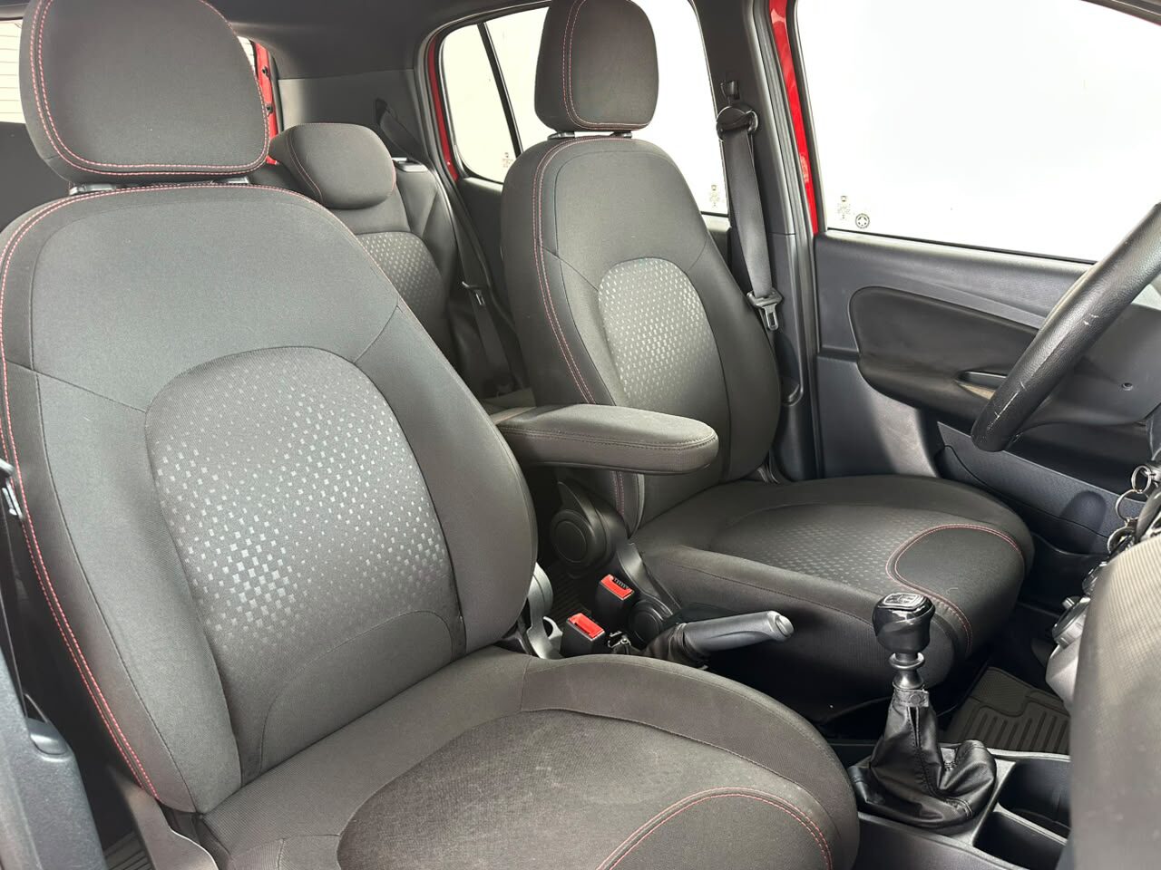 2019 Fiat Uno Sporting thumbnail 6