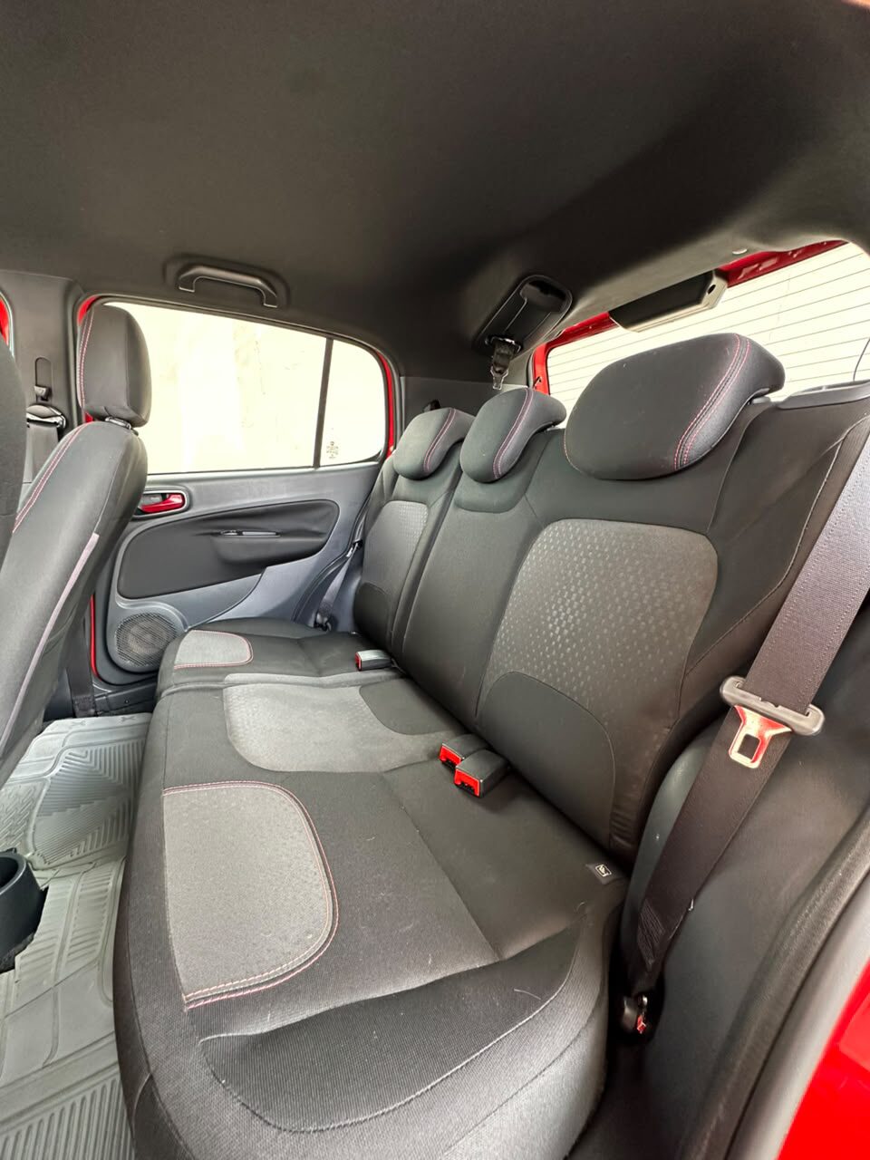 2019 Fiat Uno Sporting thumbnail 8