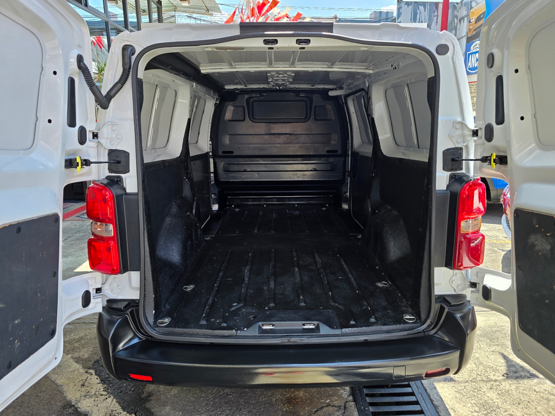 Peugeot Expert - imagen 11