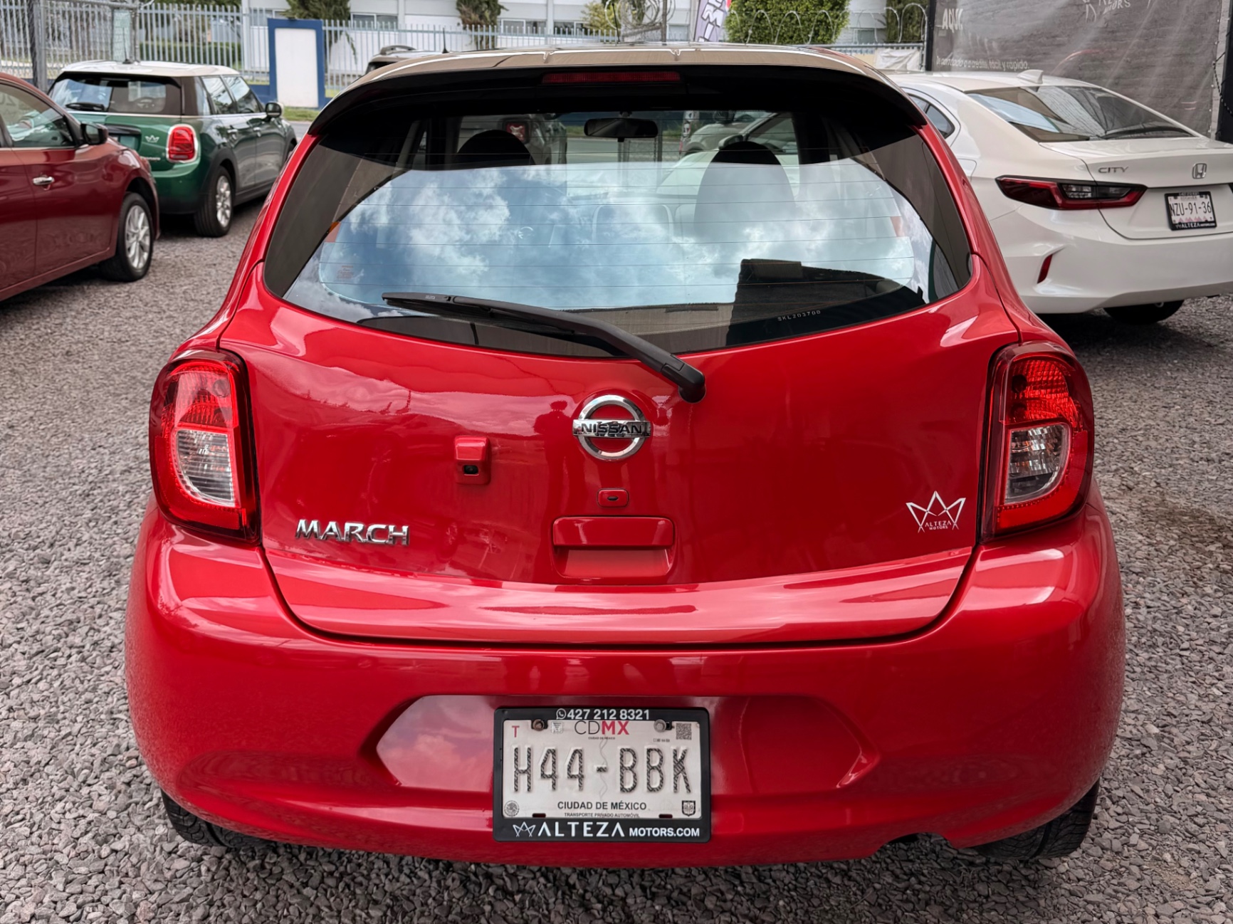 2019 Nissan March Exclusive Bi-Tono Aut miniatura 4