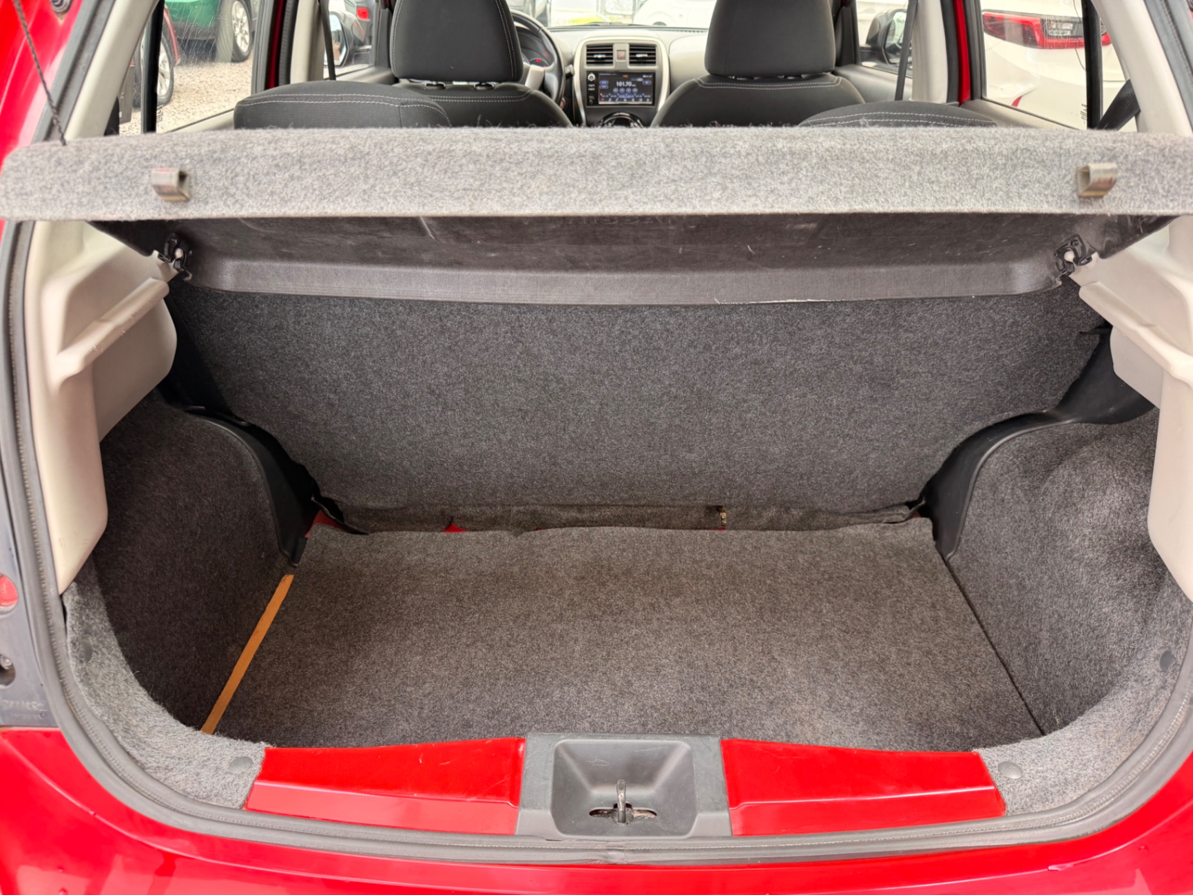 2019 Nissan March Exclusive Bi-Tono Aut miniatura 11