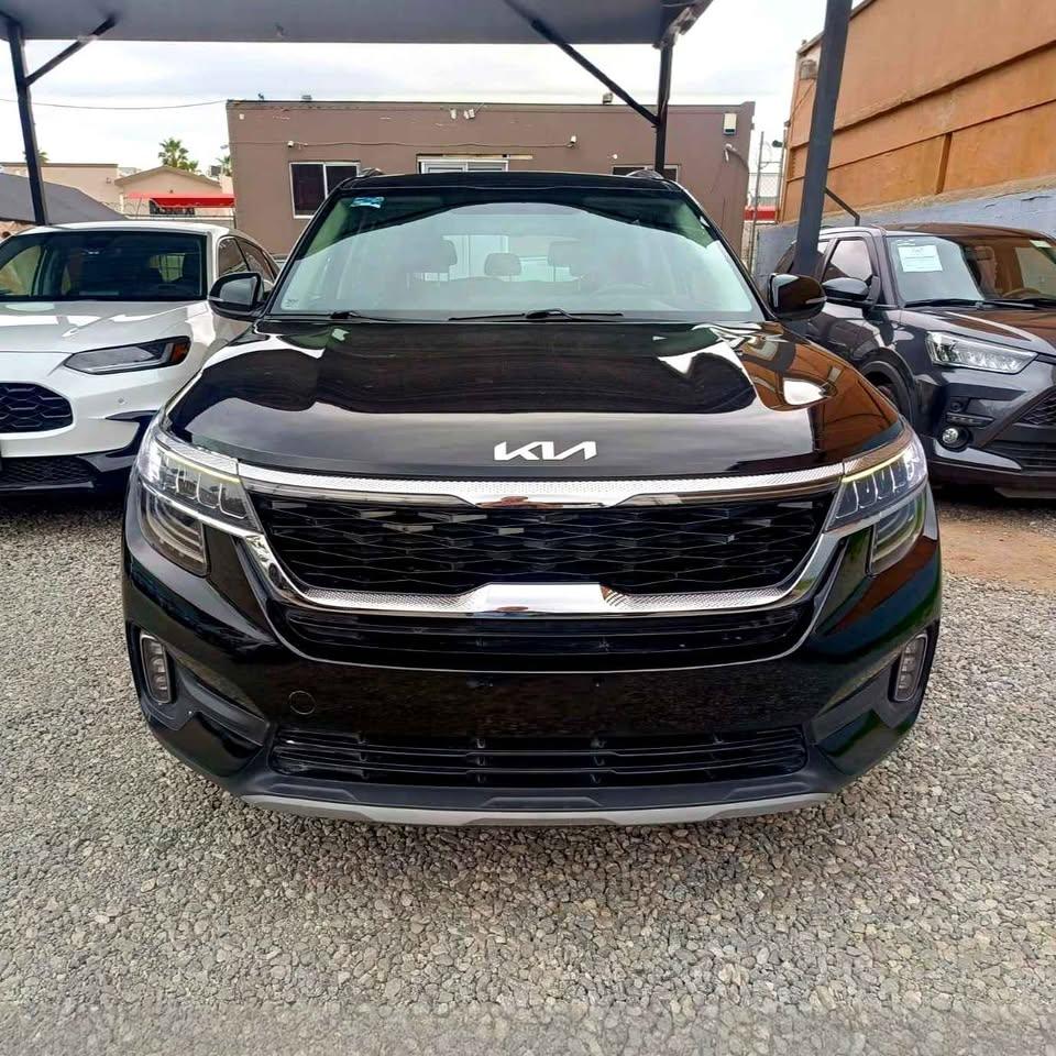 2023 Kia Seltos SX foto 2