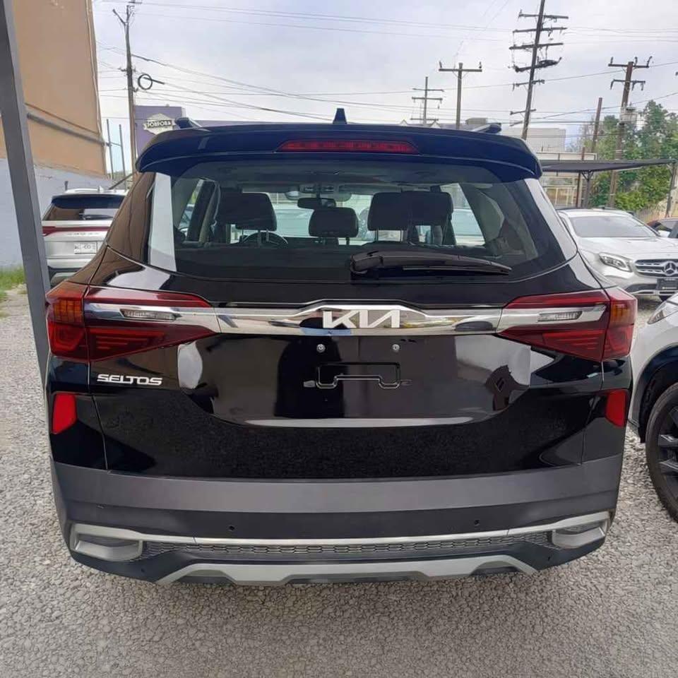 2023 Kia Seltos SX foto 4