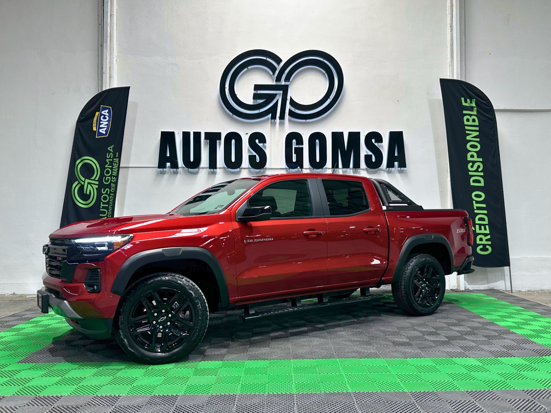 Chevrolet Colorado Z71 2025 seminuevo en Monterrey — $919,900 — foto 1