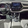 Toyota Highlander LE 2022 seminuevo en Monterrey — $589,900 thumbnail 2