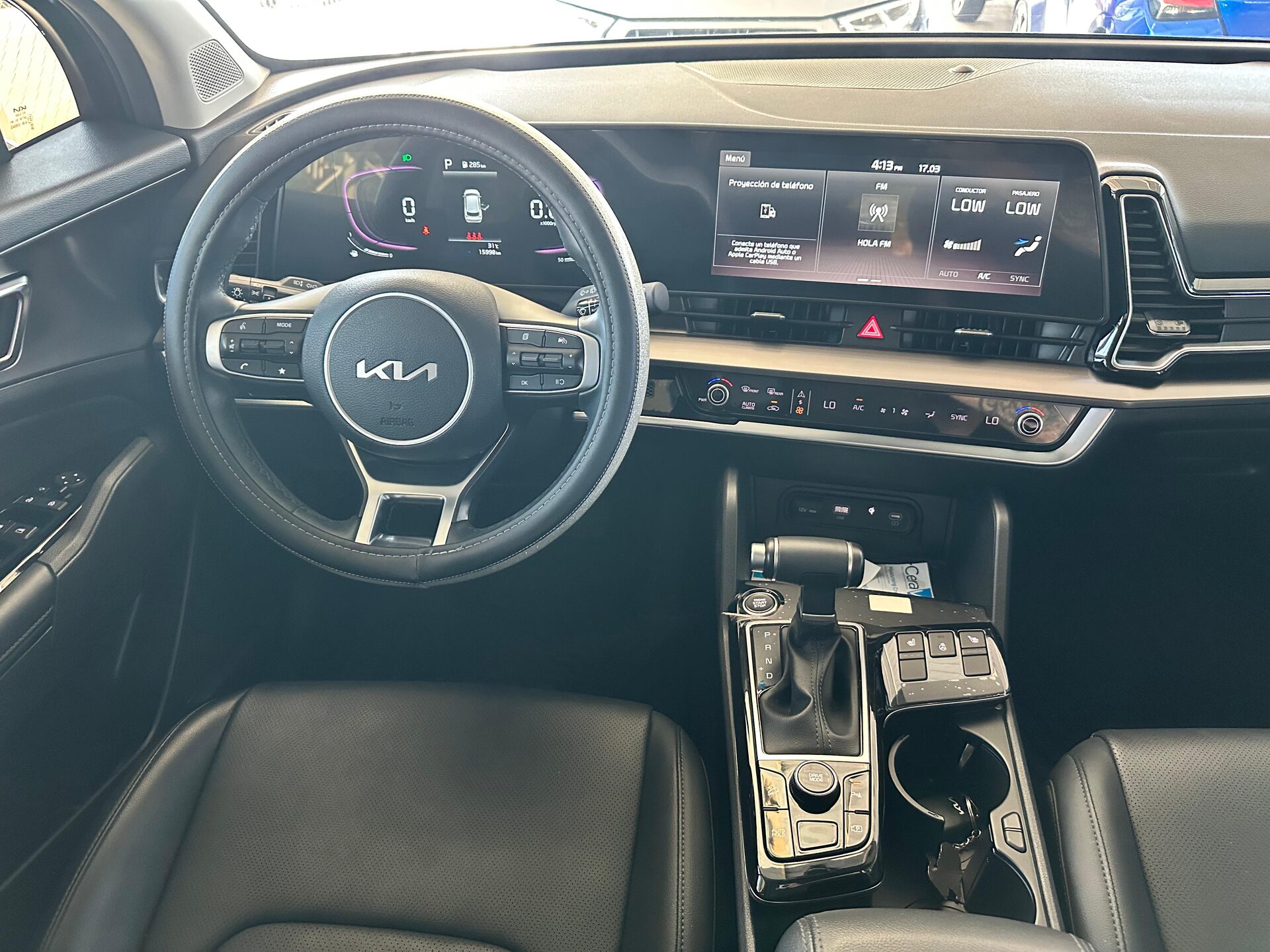 2023 Kia Sportage SXL thumbnail 4