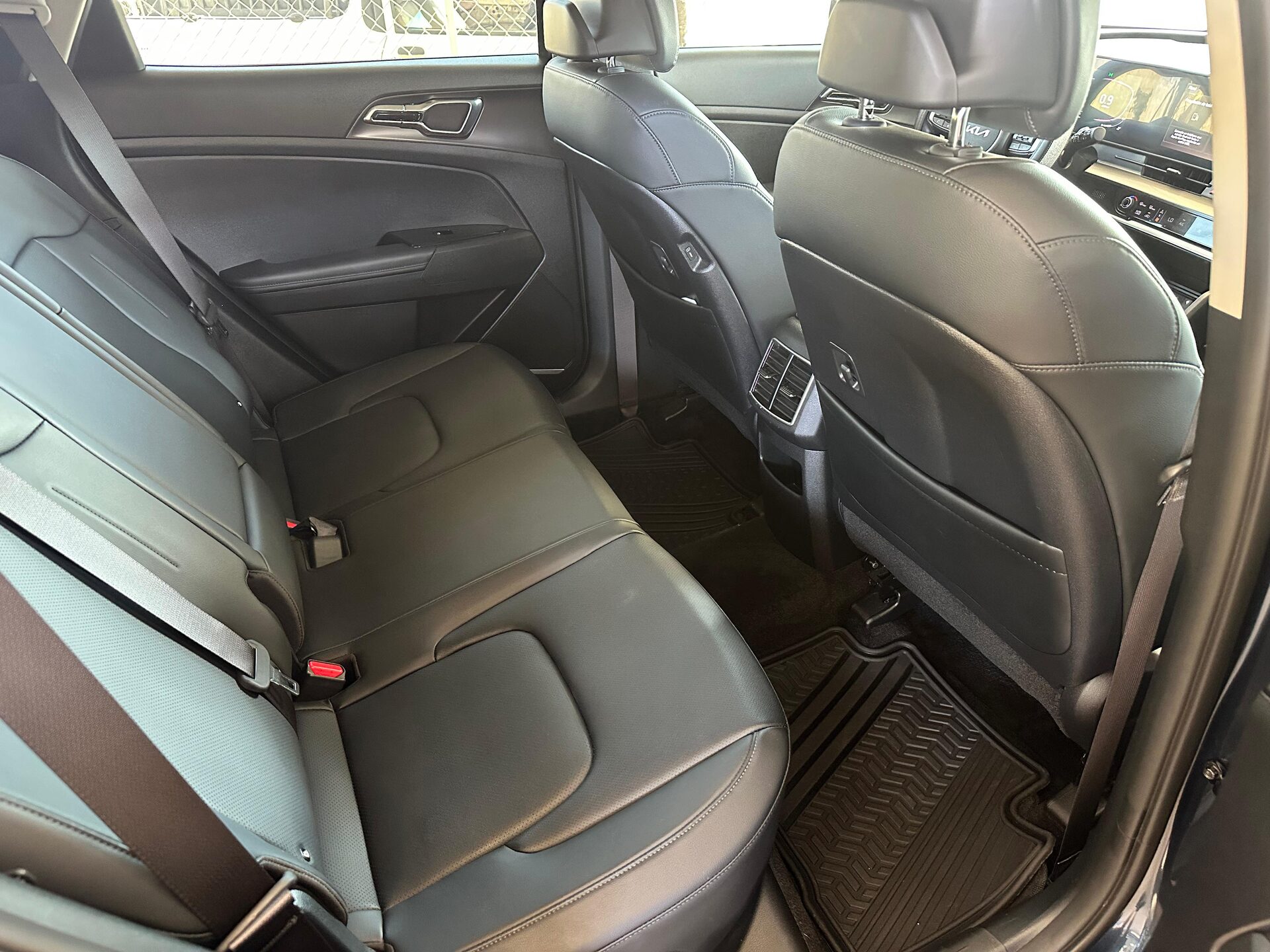 2023 Kia Sportage SXL thumbnail 8