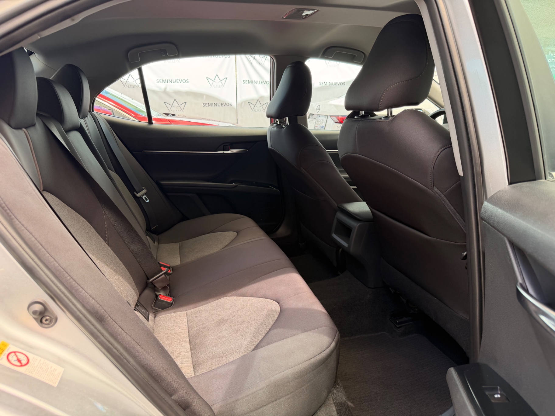 2018 Toyota Camry LE  miniatura 9