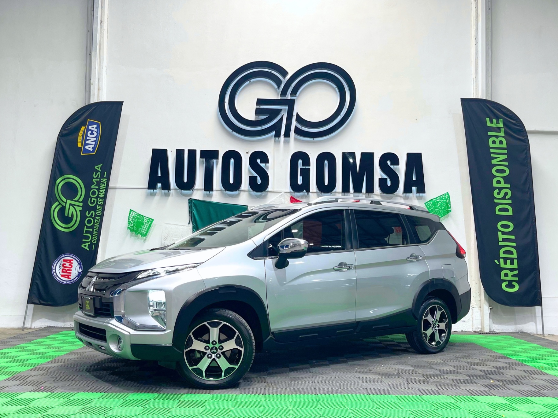 Mitsubishi Xpander Cross 2022 seminuevo en Monterrey — $264,900 — foto 1