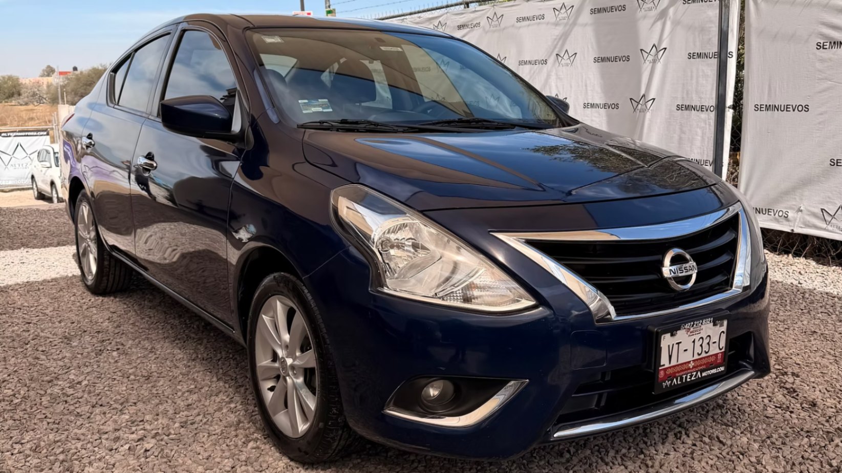 2018 Nissan Versa Advance Mt miniatura 3