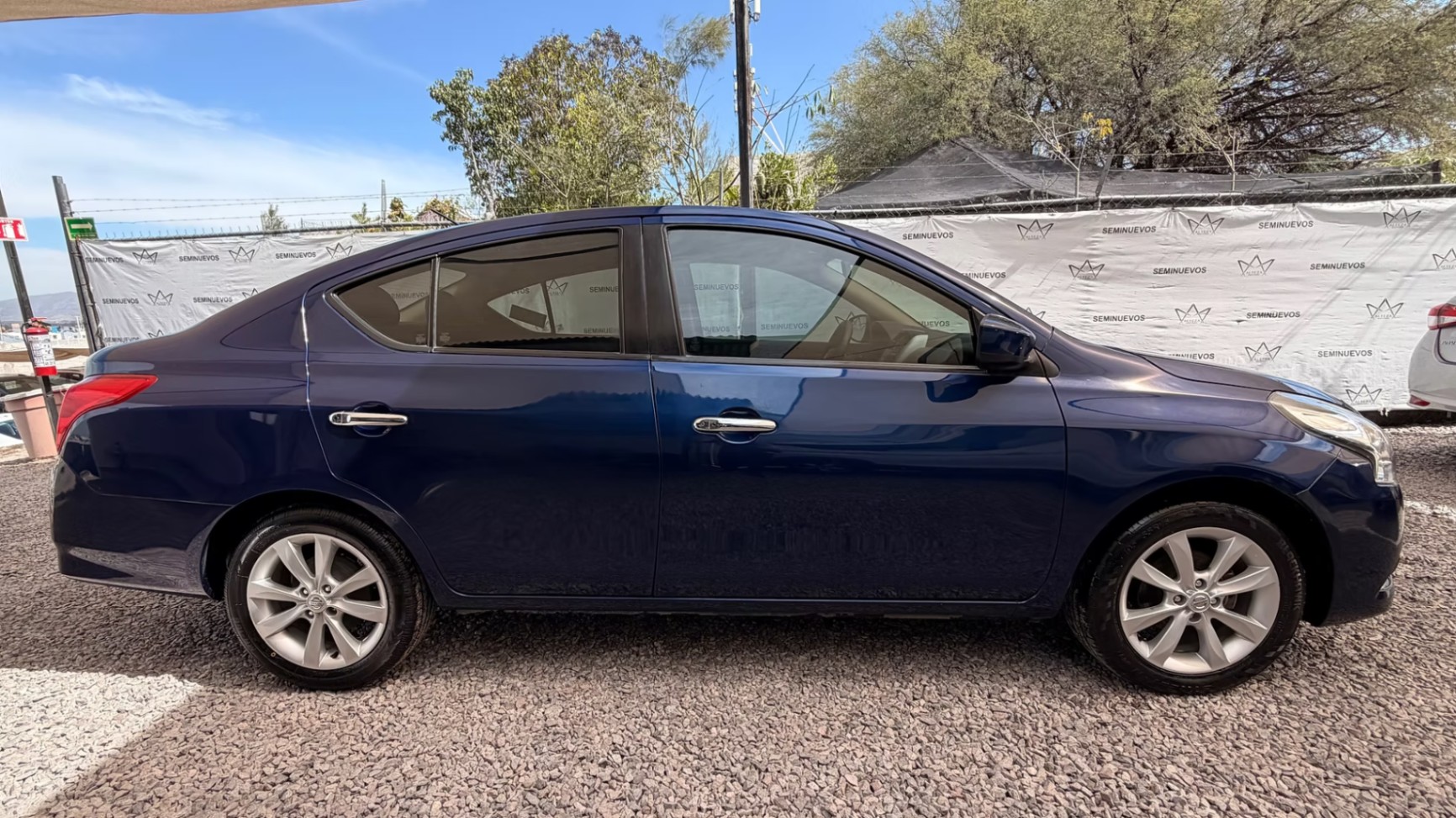 2018 Nissan Versa Advance Mt miniatura 4