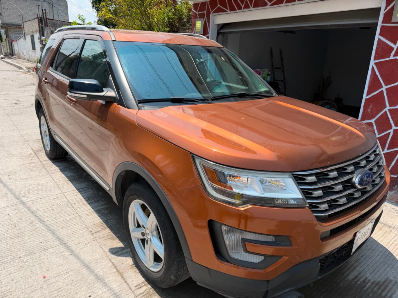 Ford Explorer 2017 thumbnail 2