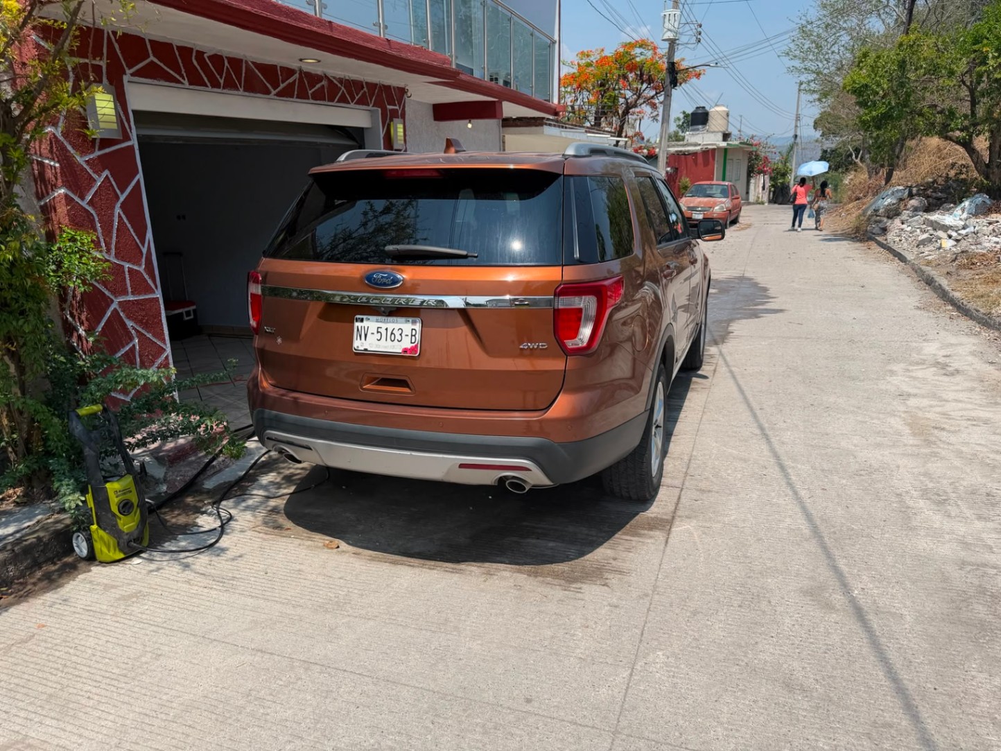 Ford Explorer 2017 thumbnail 3