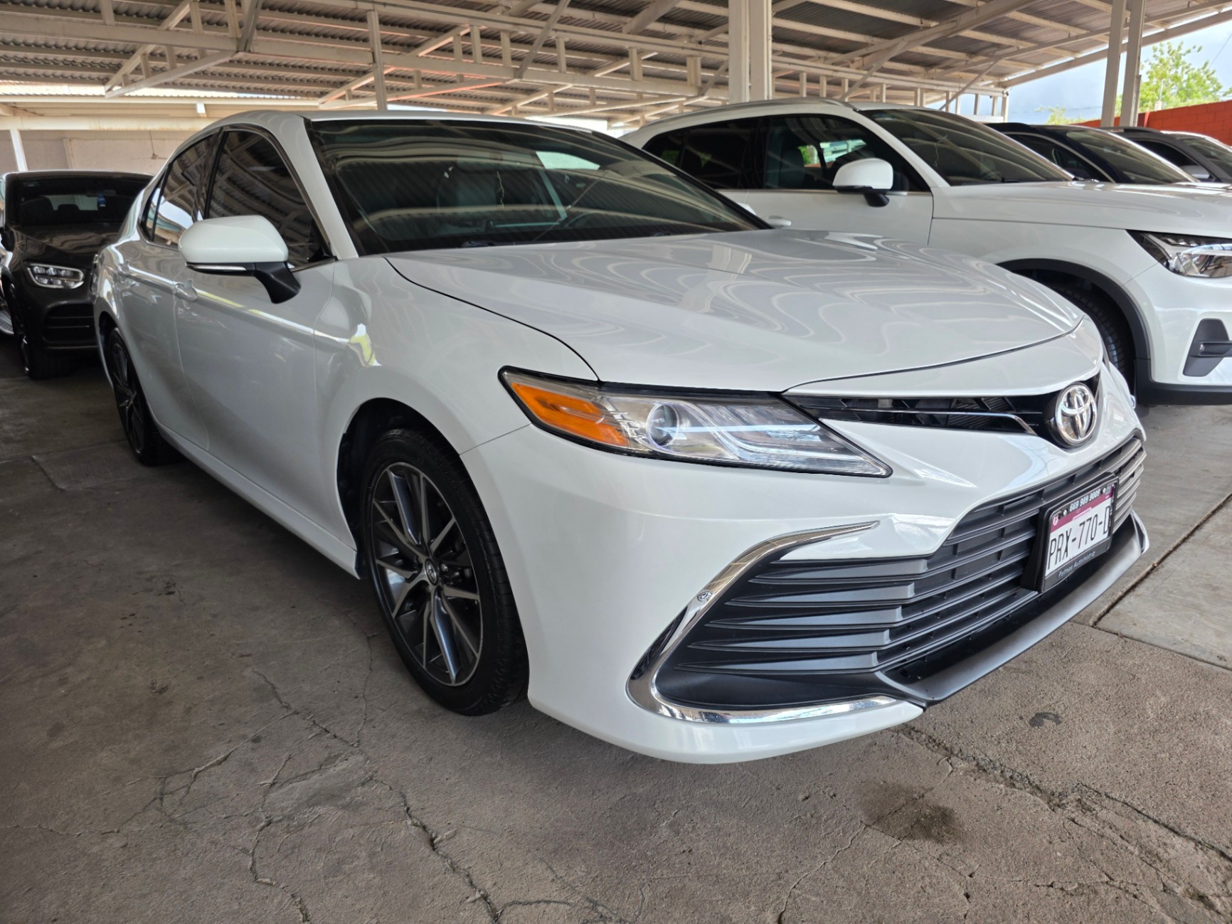 2021 Toyota CAMRY XLE thumbnail 2