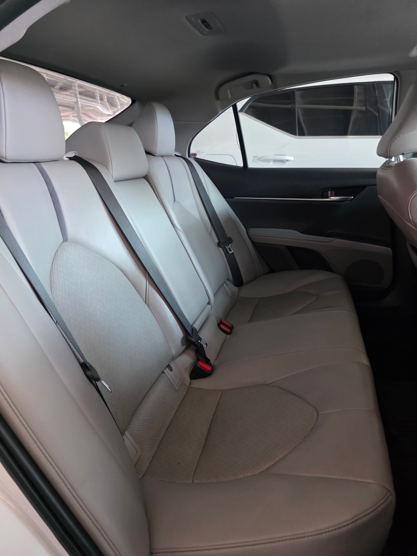 2021 Toyota CAMRY XLE thumbnail 6
