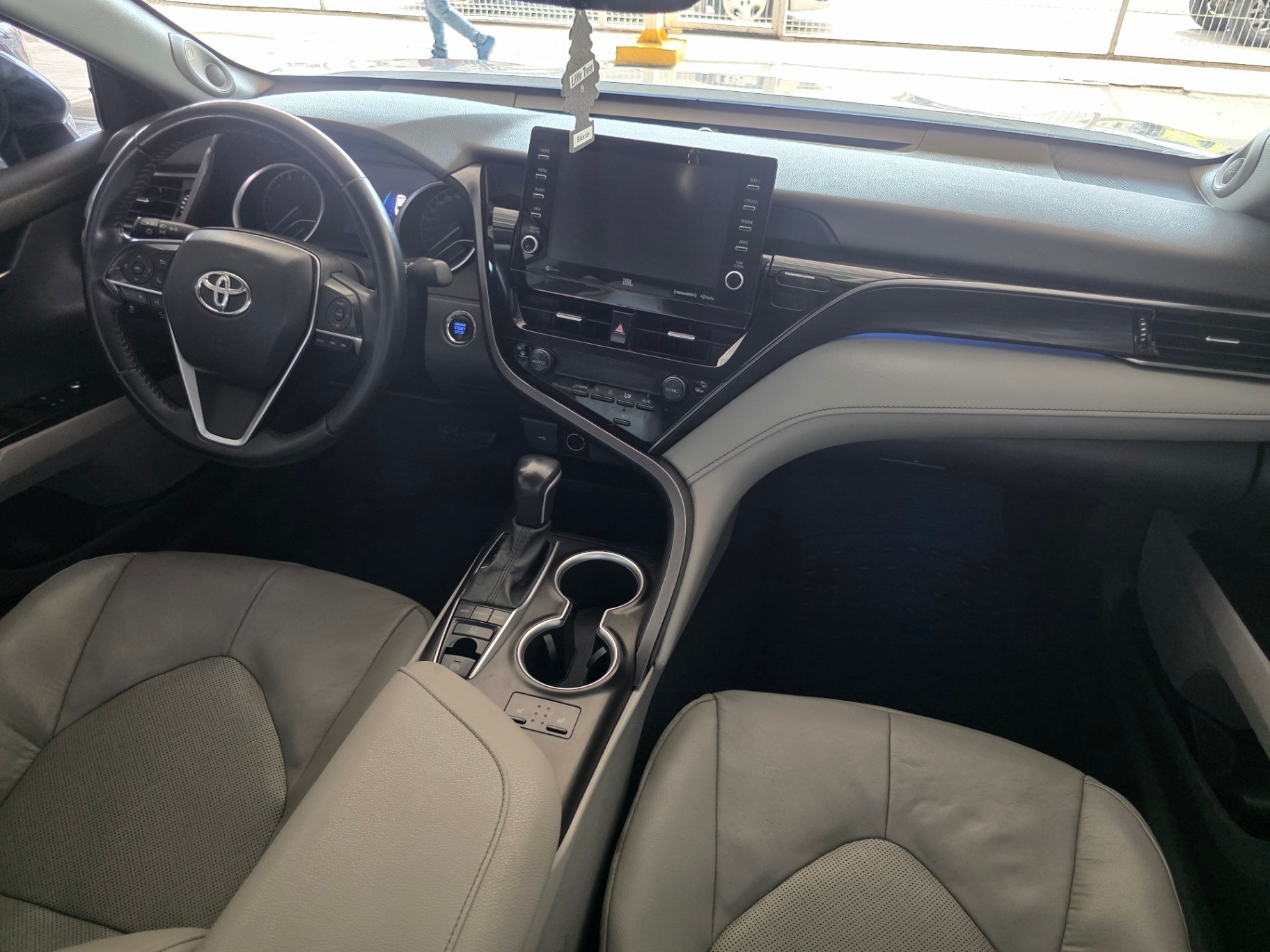 2021 Toyota CAMRY XLE thumbnail 7