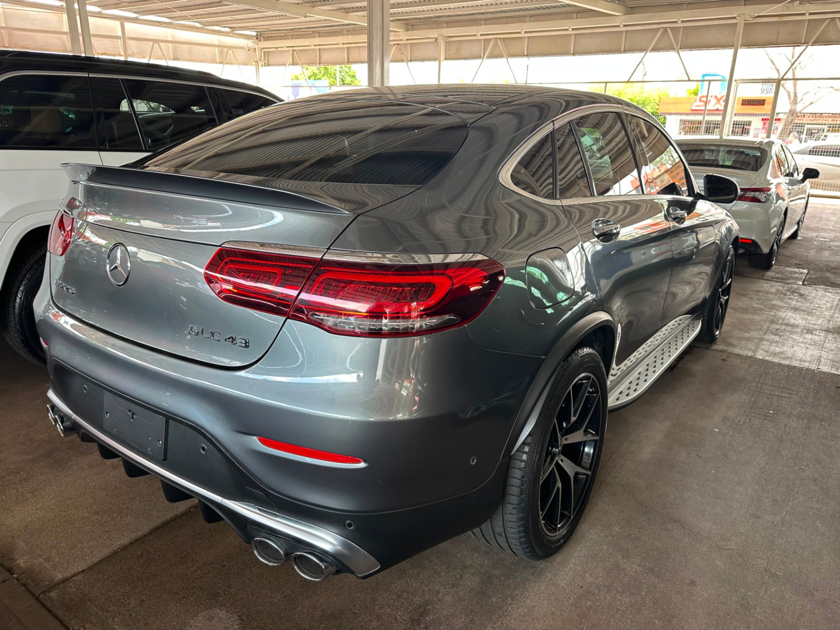 2023 Mercedes-Benz GLC 43 AMG thumbnail 4