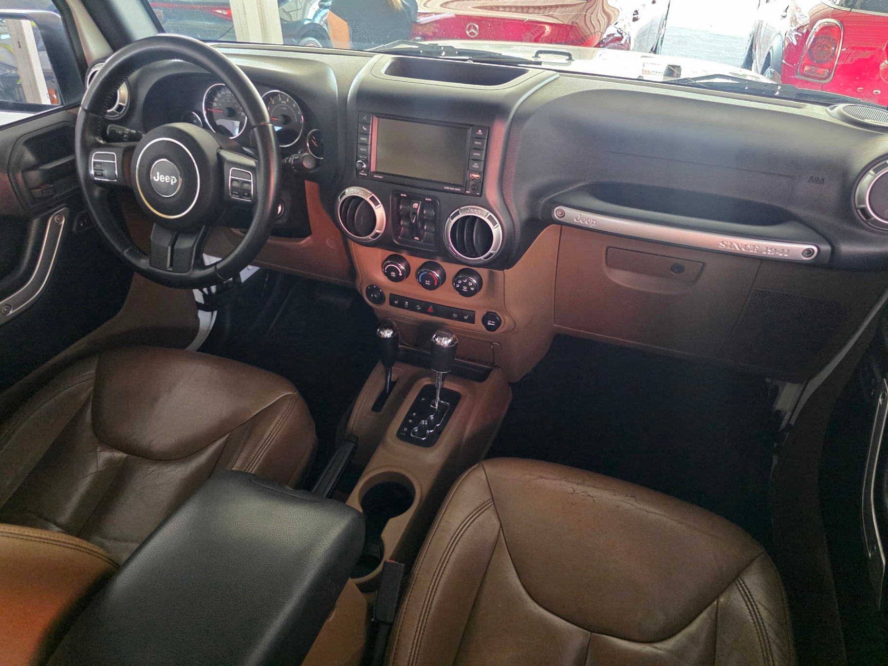 2015 Jeep SAHARA thumbnail 5