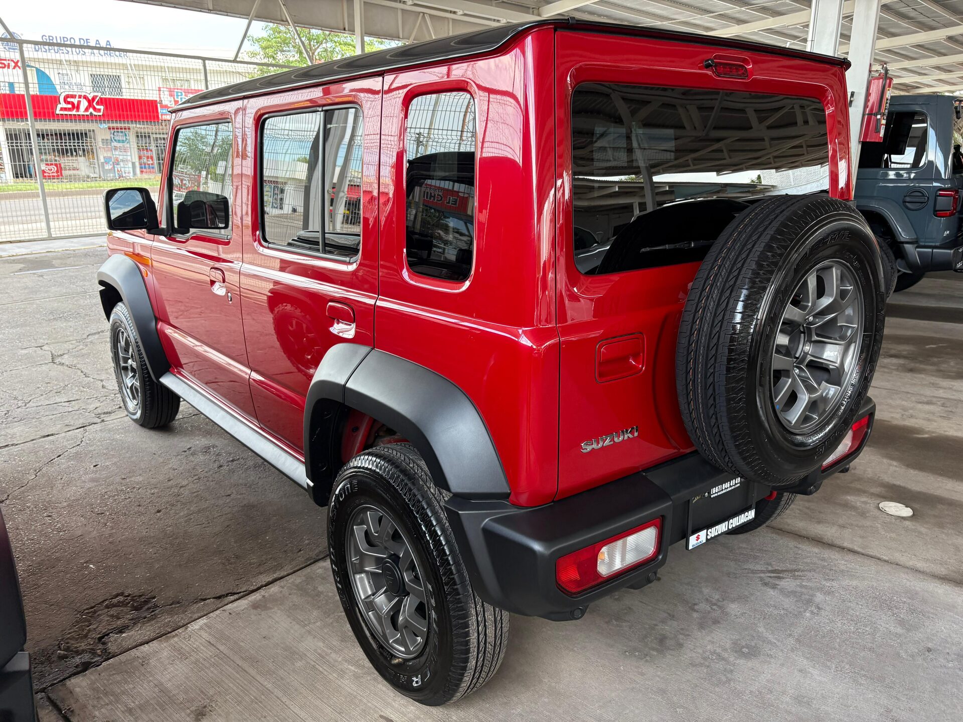 2024 Suzuki Jimny thumbnail 4