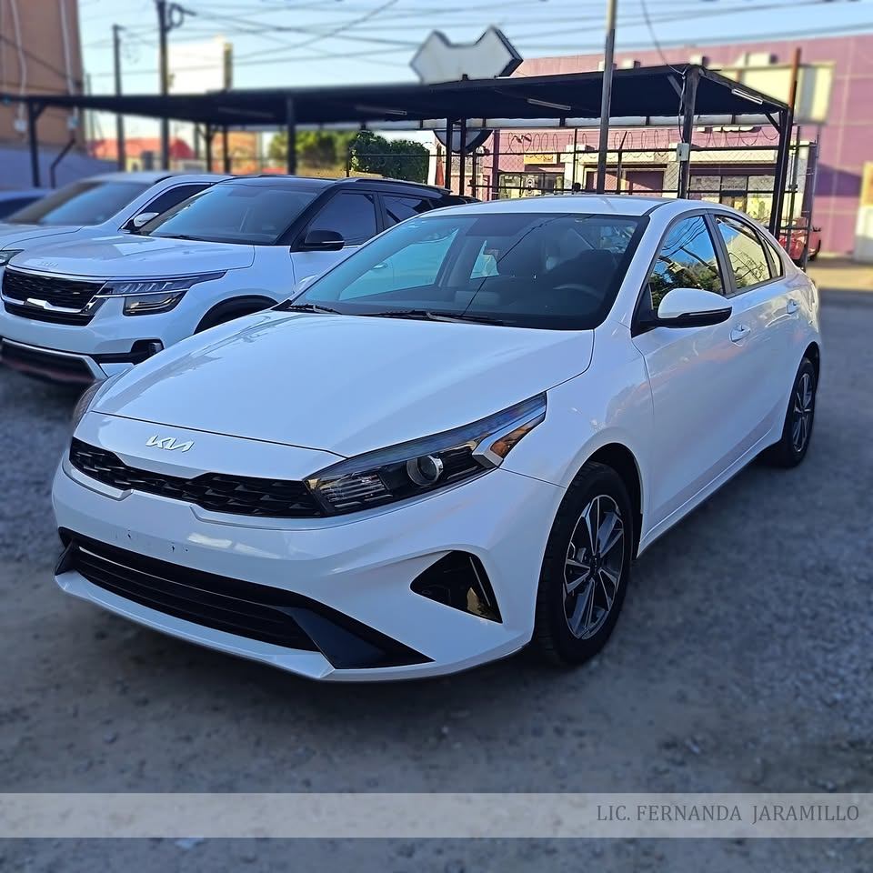 2021 Kia Forte LX foto 2