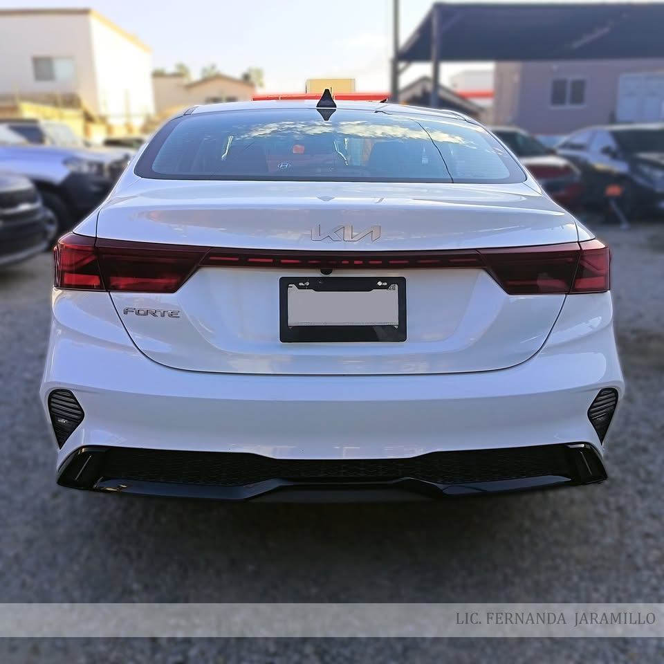 2021 Kia Forte LX foto 4