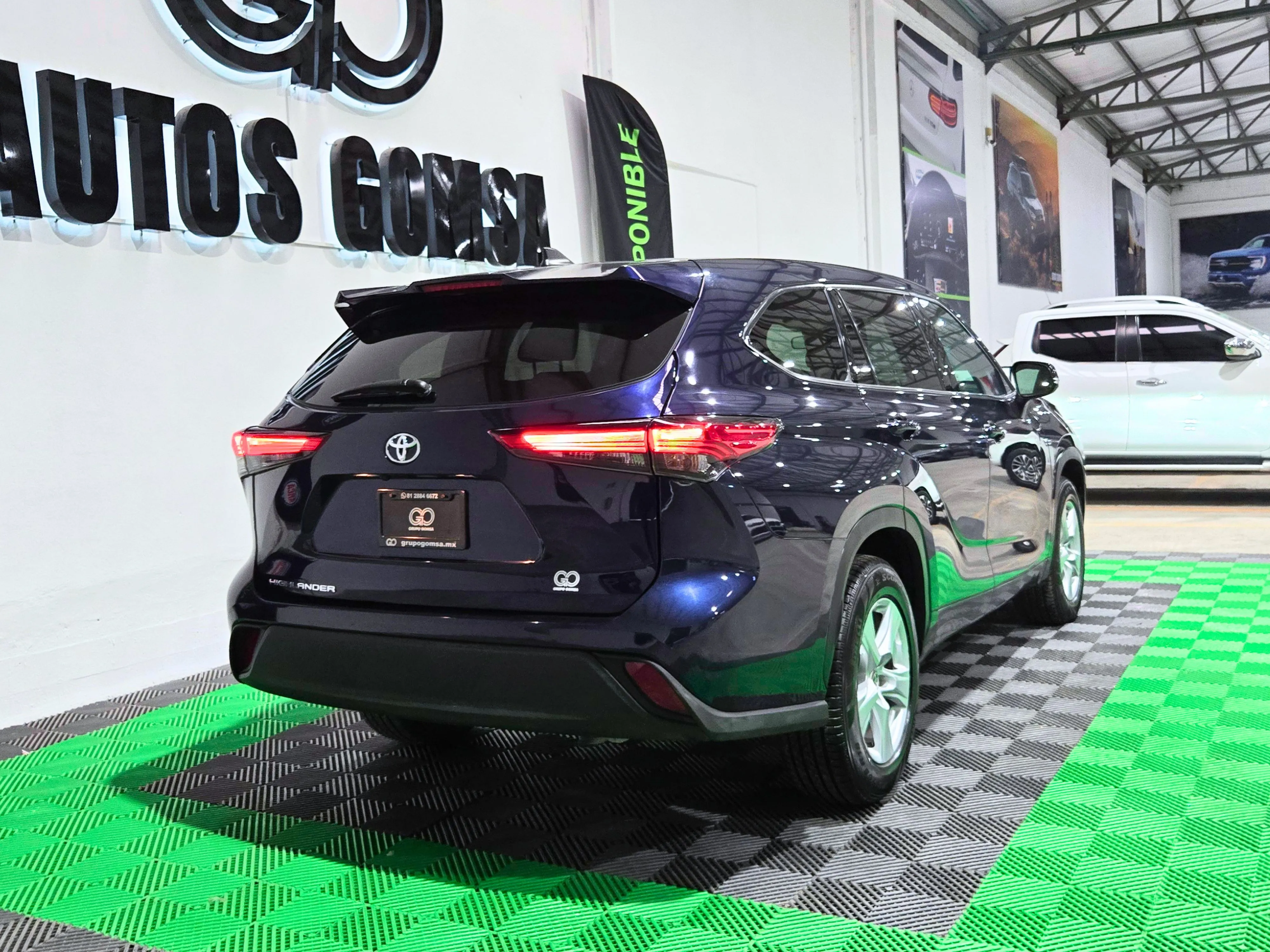 Toyota Highlander LE 2022 thumbnail 11
