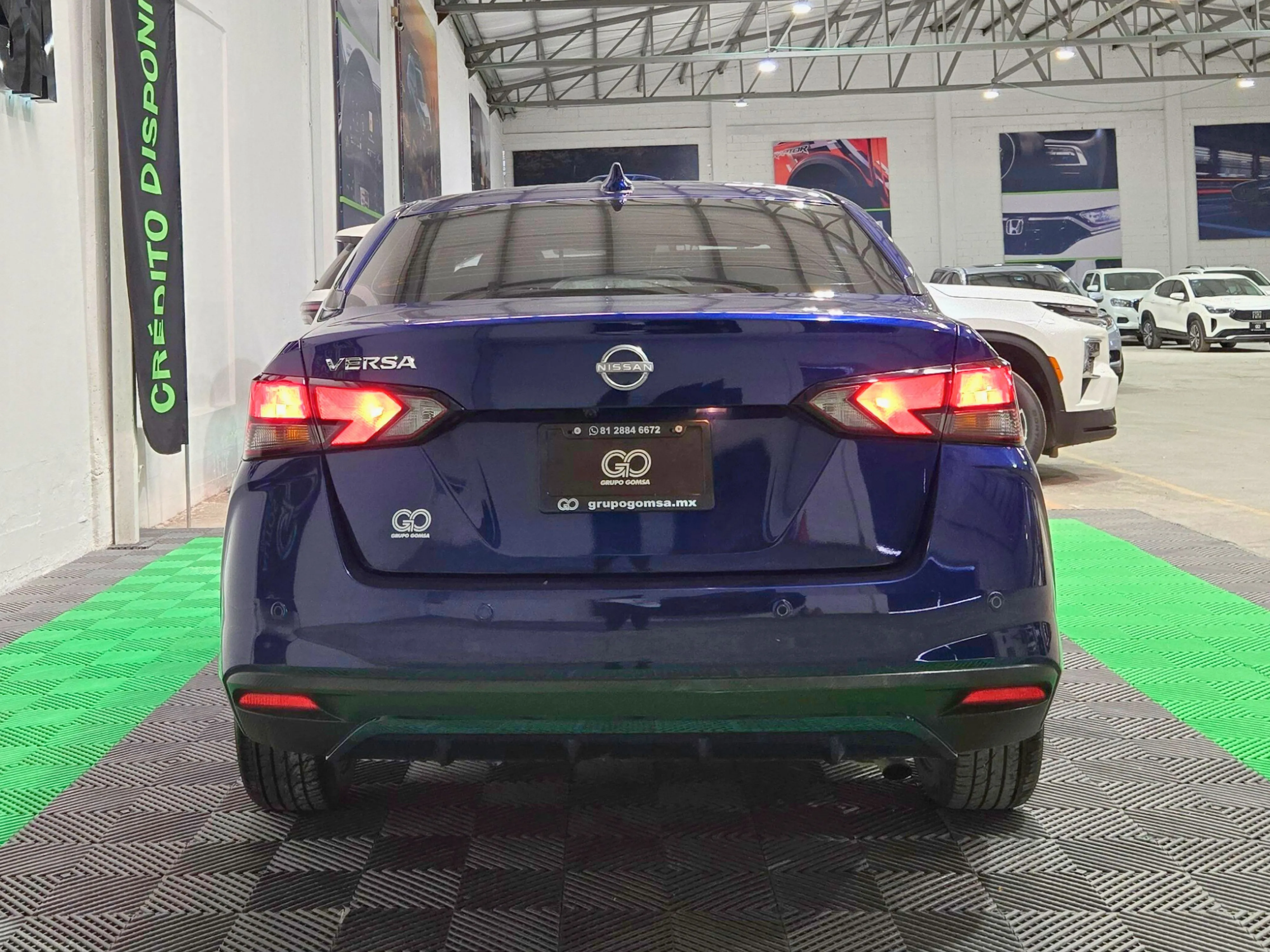 Nissan Versa Exclusive 2024 thumbnail 7