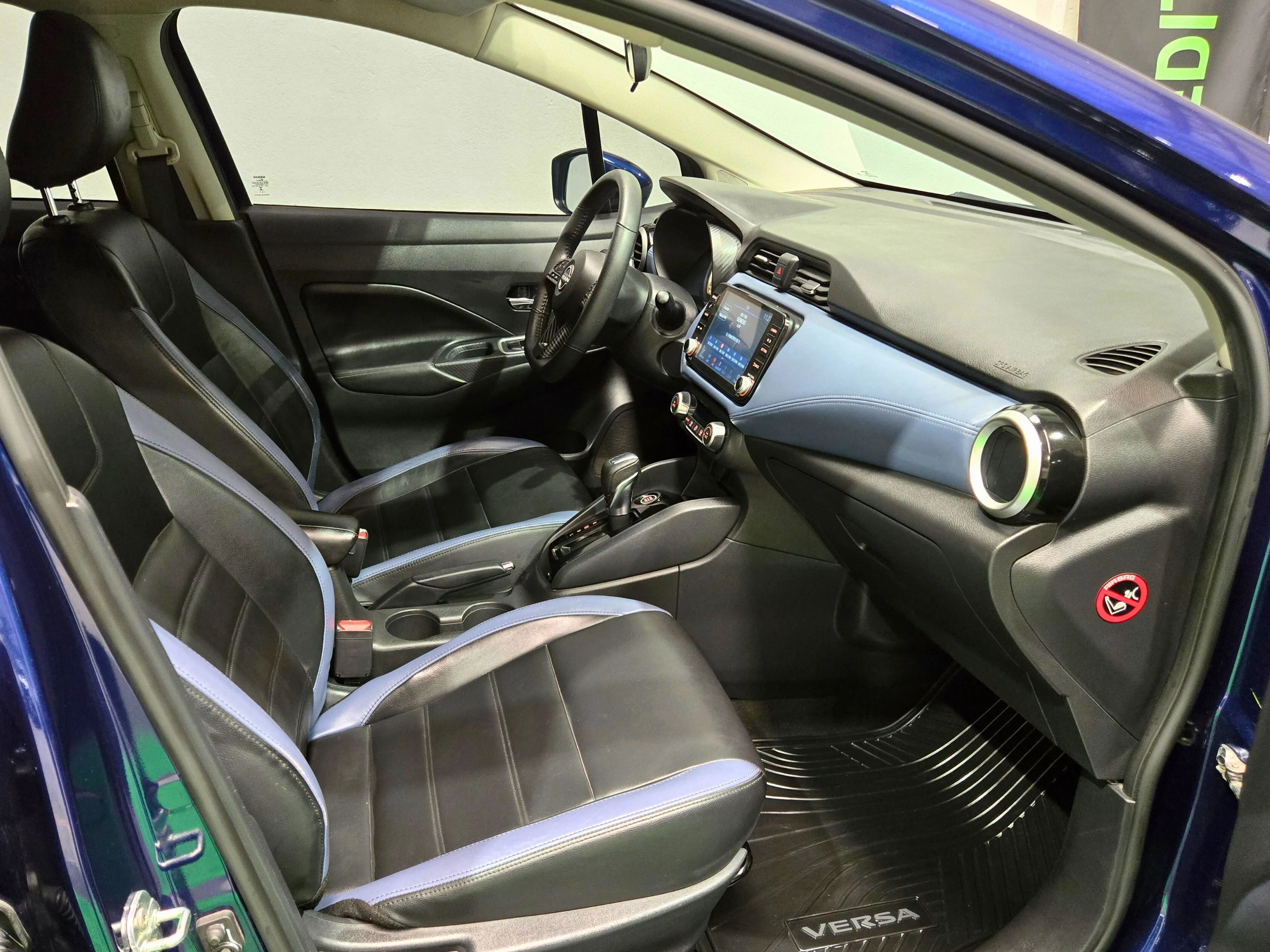 Nissan Versa Exclusive 2024 thumbnail 8