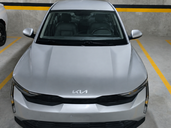 Kia K3  L 2025 seminuevo en Ciudad de México — $260,000 — foto 1