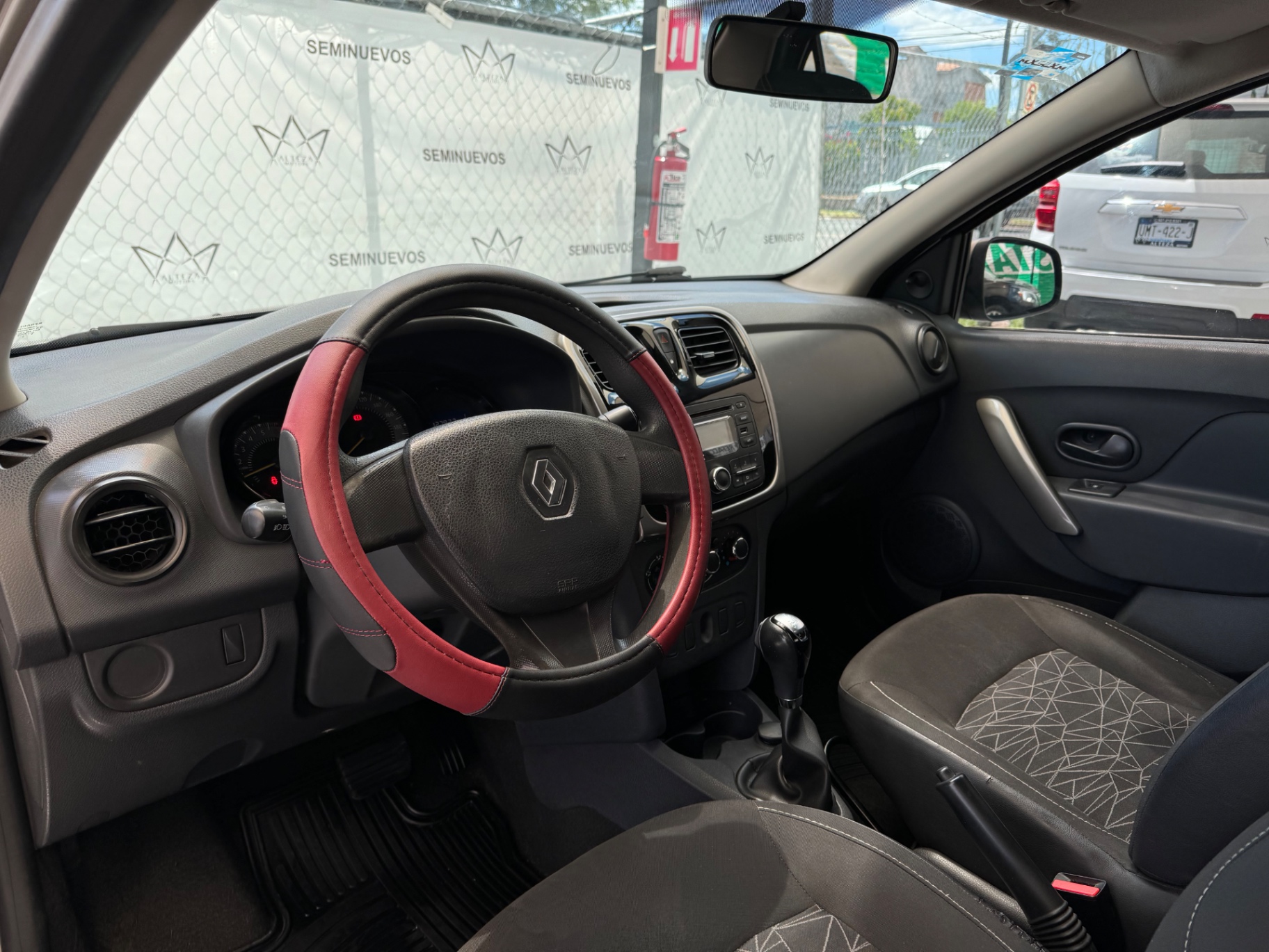 2016 Renault Logan Expression At  miniatura 6