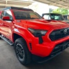 Toyota TACOMA TRD 4 CIL HIBRIDA 2024 seminuevo en Culiacán — $1,060,000 thumbnail 2