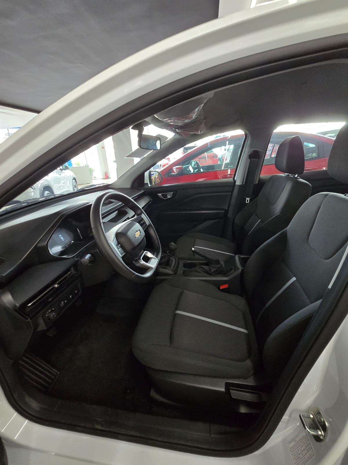 Chevrolet Aveo LS SEDAN 2026 5