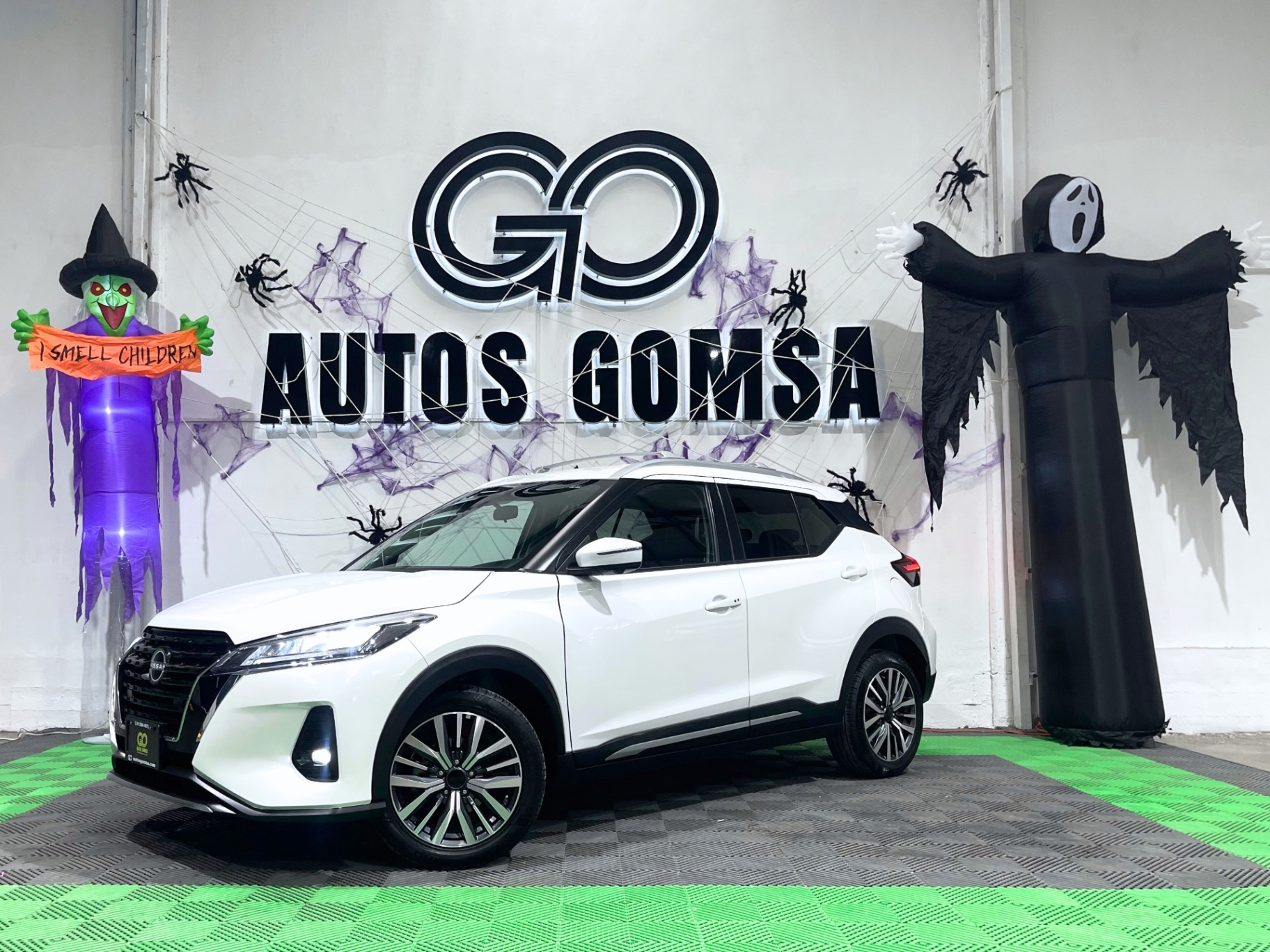 Nissan Kicks Platinum 2024 seminuevo en Monterrey — $379,900 — foto 1