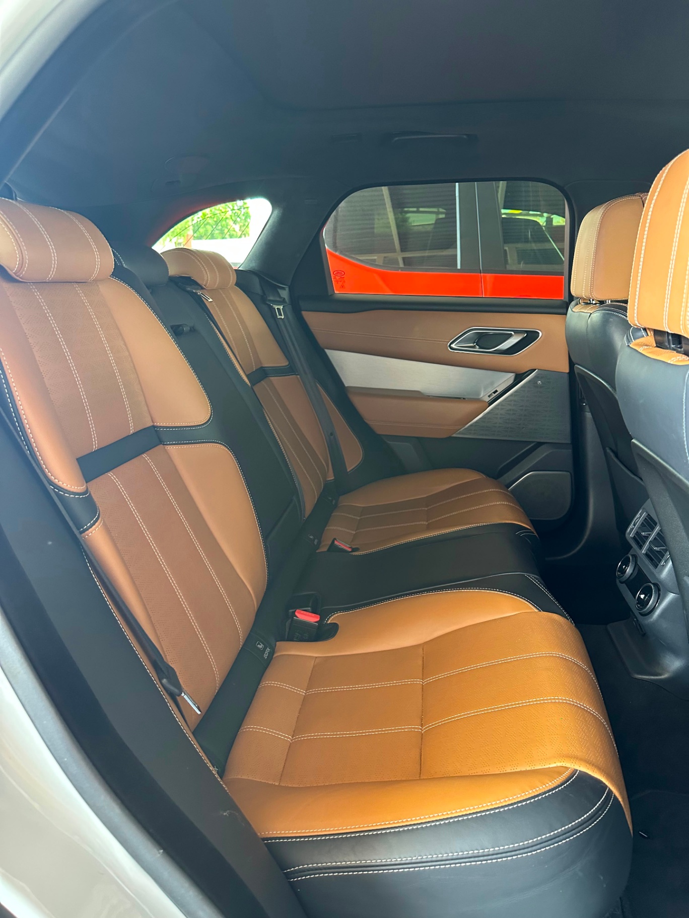 2019 Land Rover velar  thumbnail 7