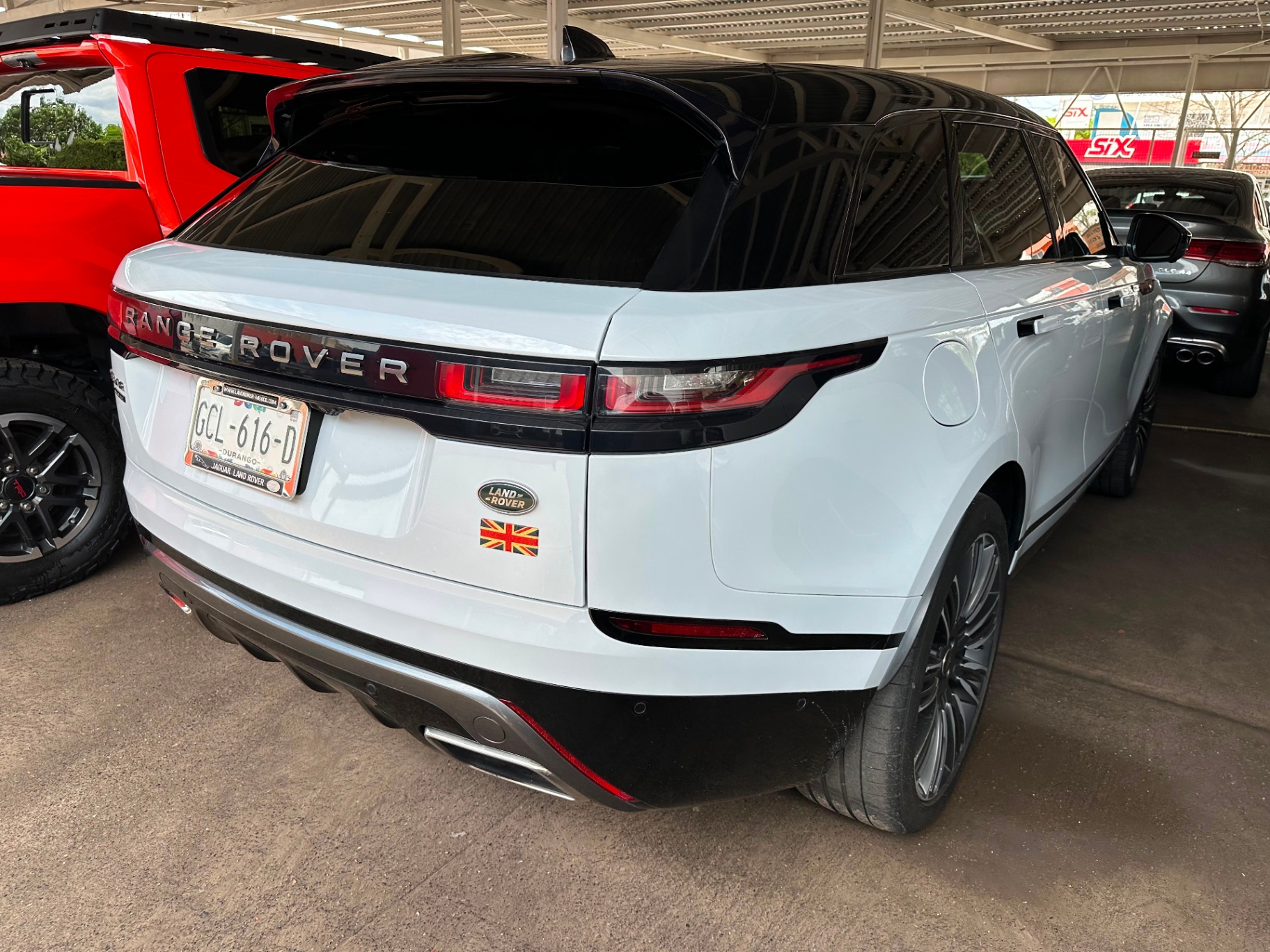 2019 Land Rover velar  thumbnail 4