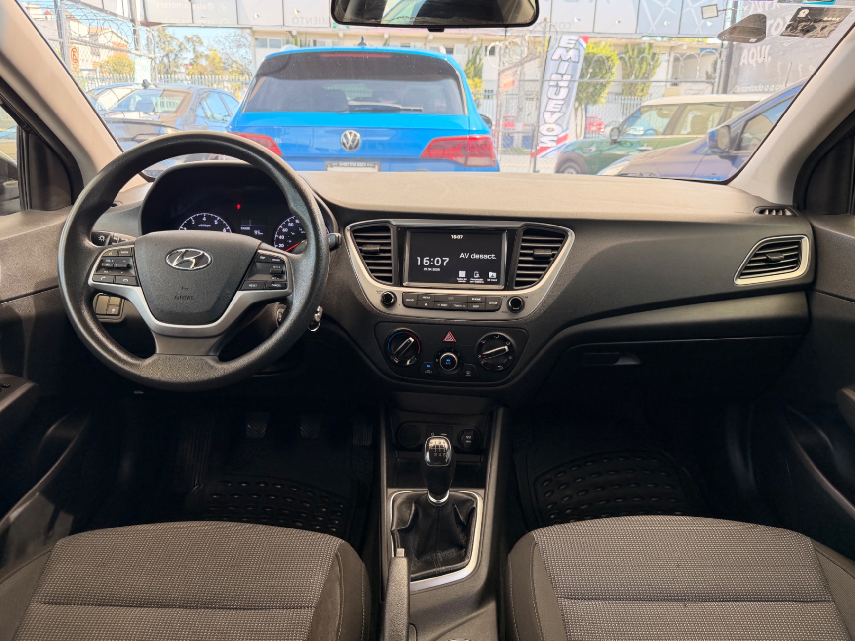 2018 Hyundai Accent Gl Mid Mt miniatura 7