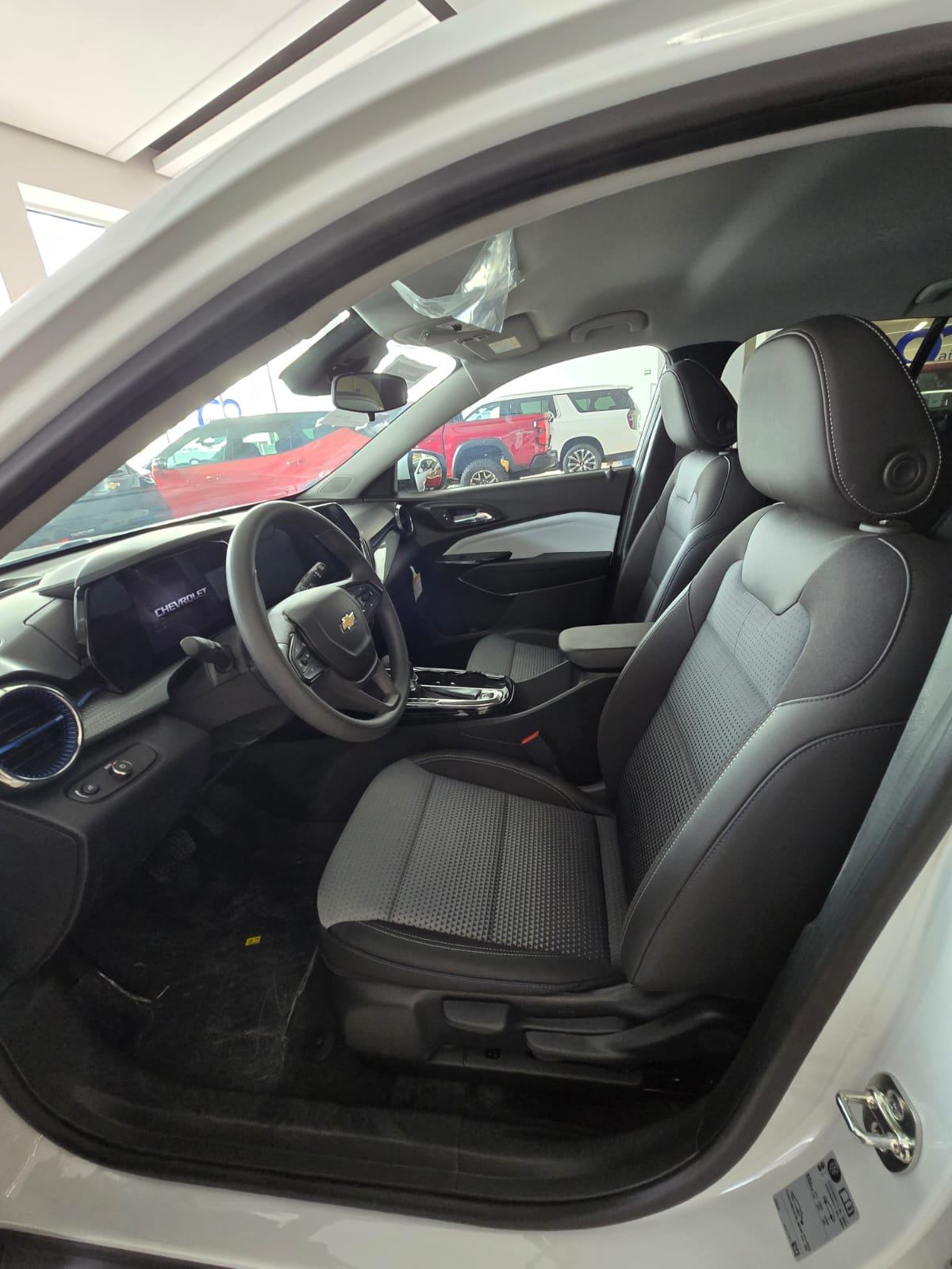 Chevrolet Trax LT 2026 10