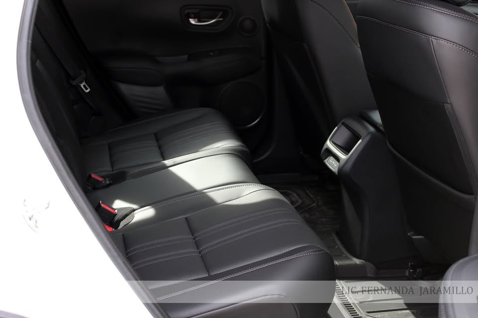 2025 Honda HR-V Touring foto 10