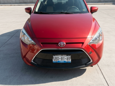 2016 Toyota Yaris R