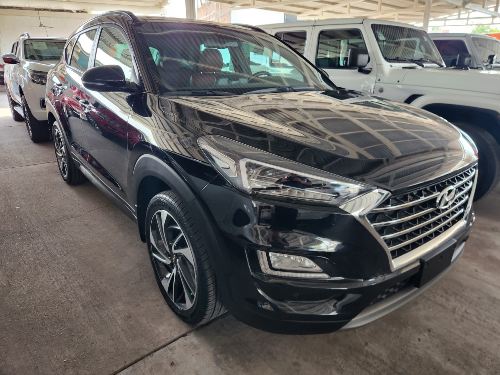 2020 Hyundai Tucson Limited Tech thumbnail 3
