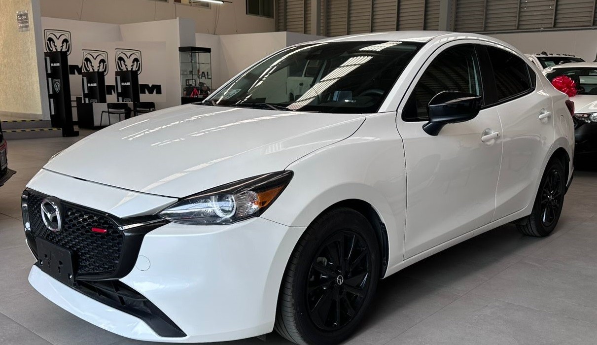 Mazda 2 Sedan Signature
