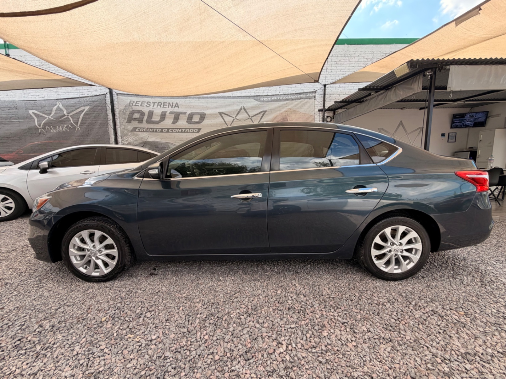 2018 Nissan Sentra Advance Mt miniatura 5