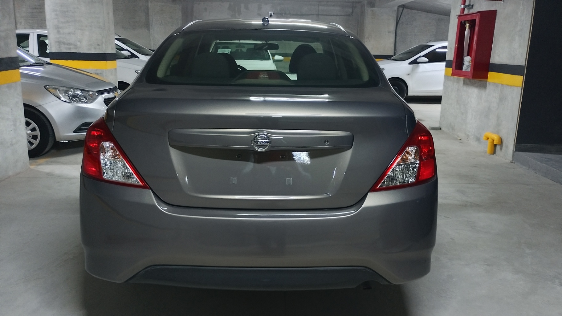 Nissan VERSA V-DRIVE 2020 miniatura 4