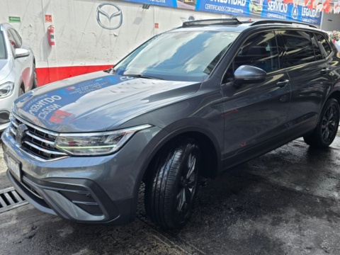 Volkswagen Tiguan Comfortline 2024 - Gris Platino