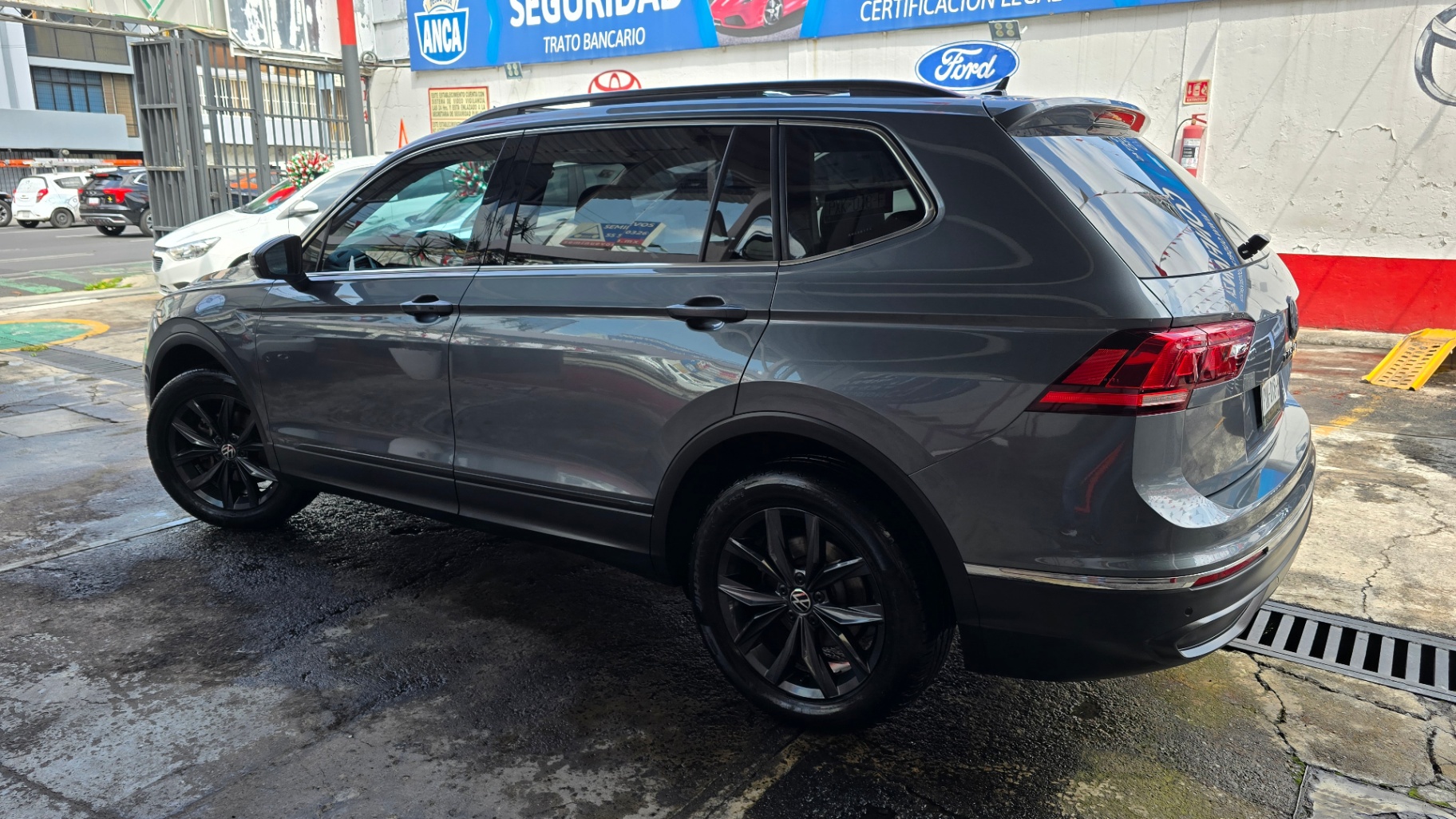 Volkswagen Tiguan Comfortline - imagen 2