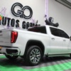 GMC Sierra Denali Crew Cab 2024 seminuevo en Monterrey — $1,229,900 thumbnail 16