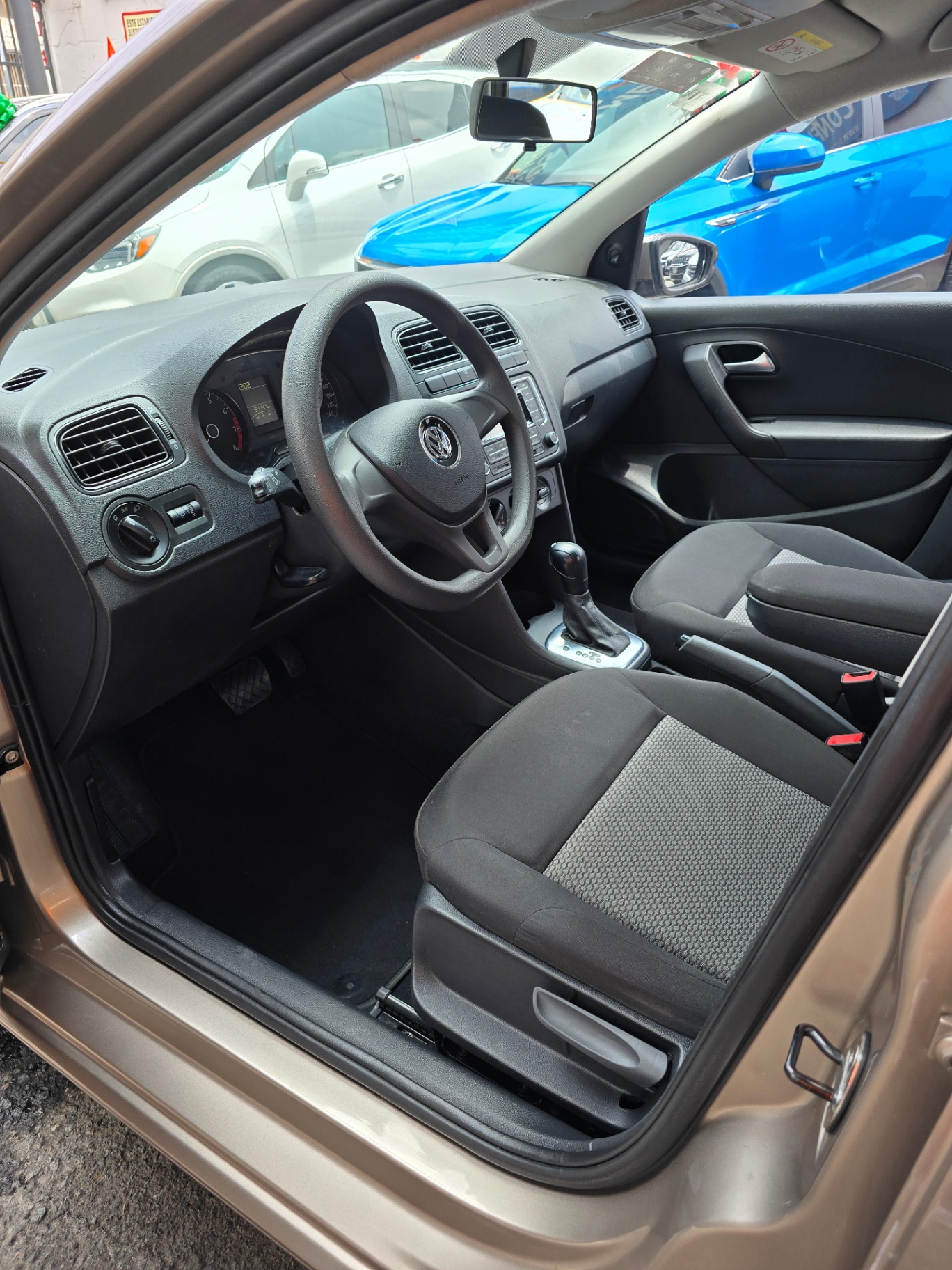 Volkswagen Vento - imagen 6