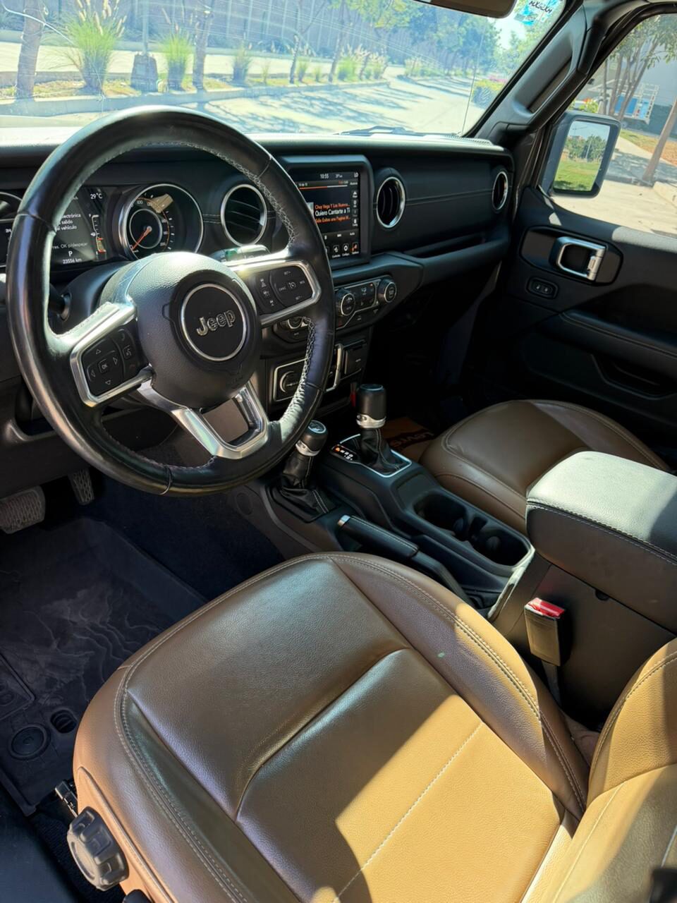 2023 Jeep Wrangler Sahara thumbnail 6