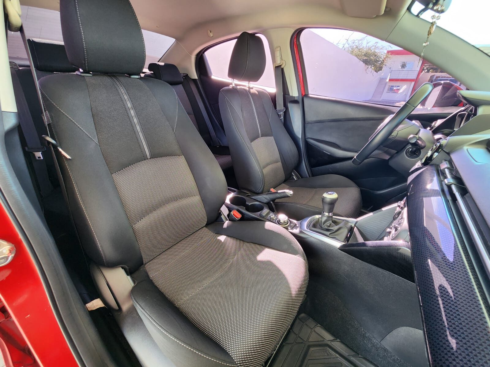 2019 Mazda 2 i Touring thumbnail 4